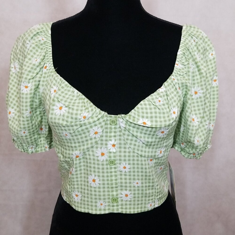 Live to be Spoiled Shirt‎ Green with Floral Pattern Top Size Large NWT